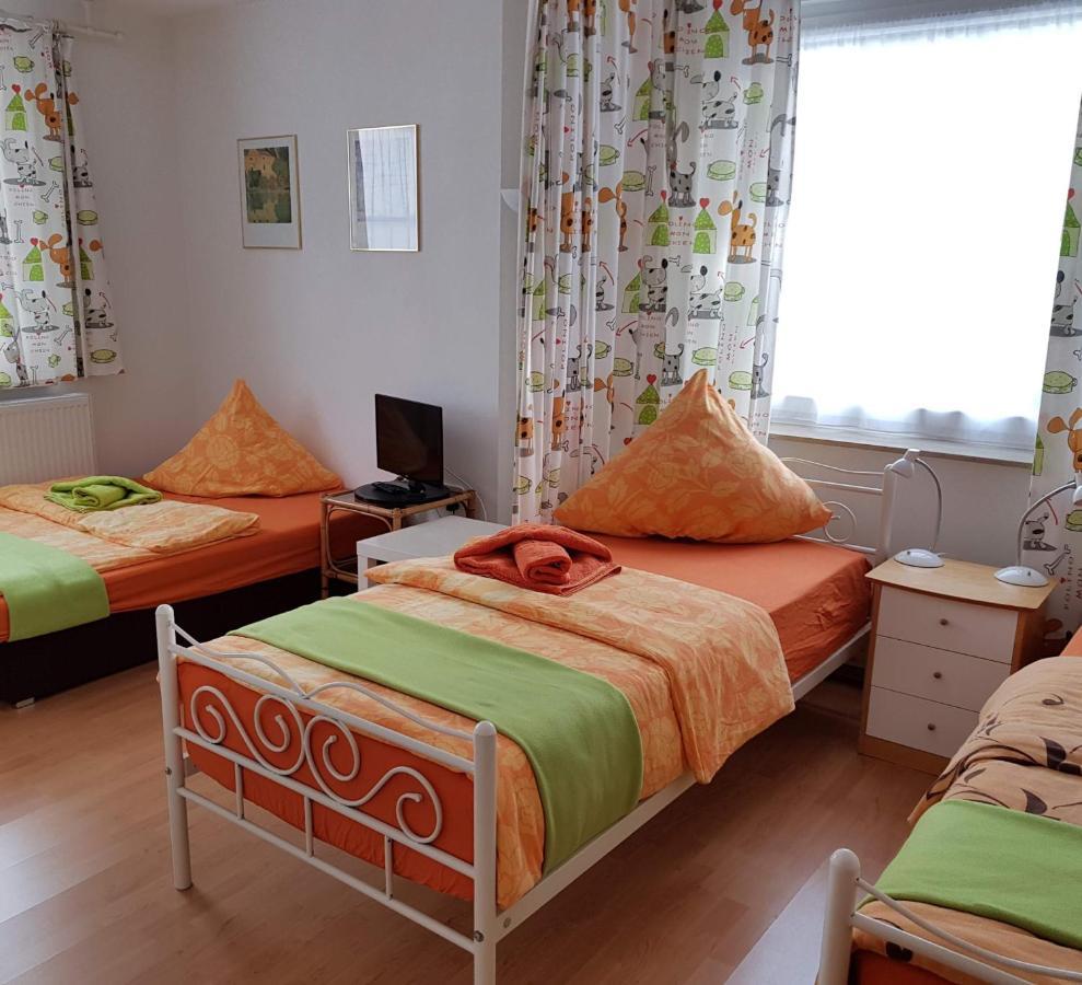 Ferienwohnungen Wie Im Sueden Großostheim エクステリア 写真